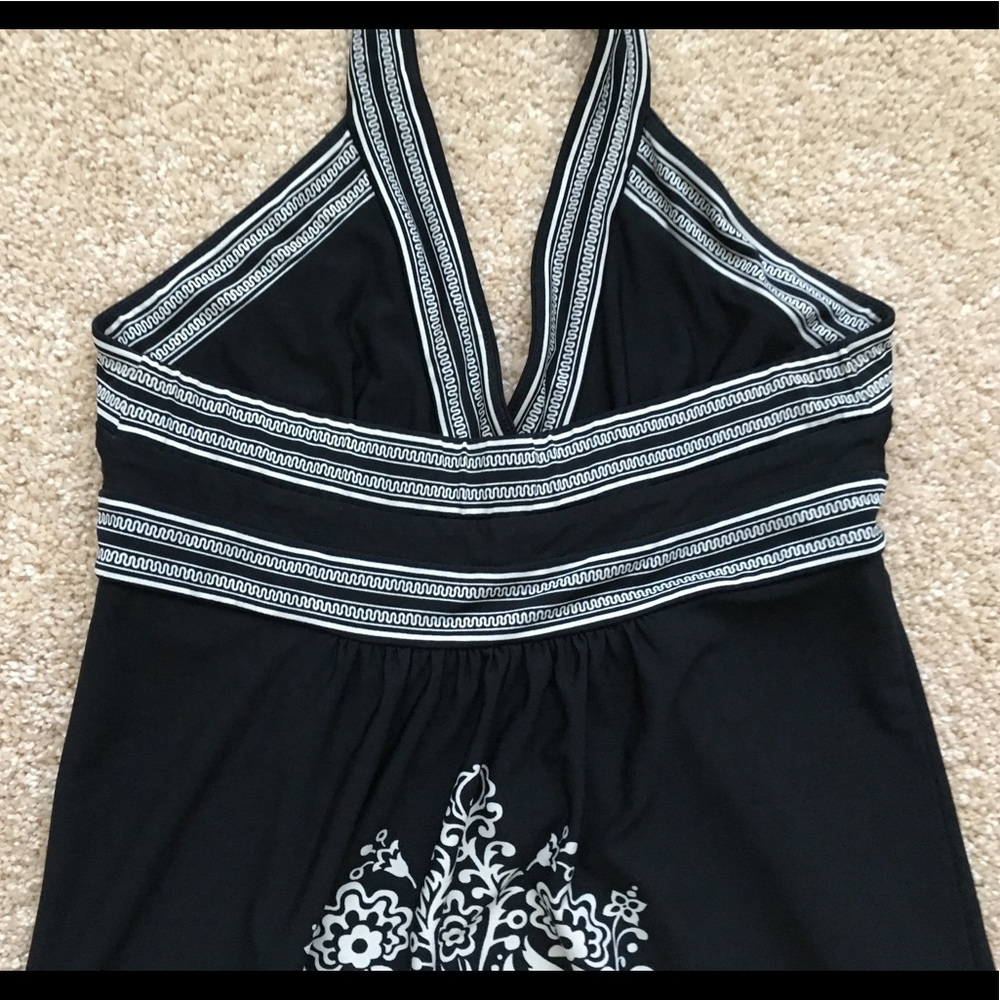 💕HP💕 EUC BCBG halter neck dress - Picture 5 of 6